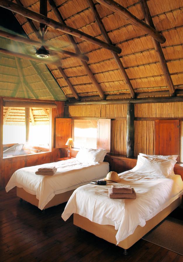 Nkwazi Lake Lodge Pongola Exterior foto